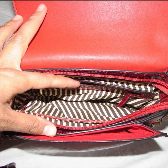 Red Croc-Embossed Shoulder Bag - Picture 9 of 12